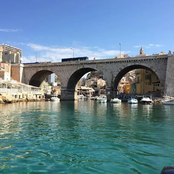 Villa Vallon Des Auffes : Le Cabanon De Mireille à Marseille 0*,  France
