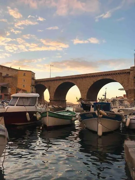 Villa Vallon Des Auffes : Le Cabanon De Mireille à Marseille 0*,
