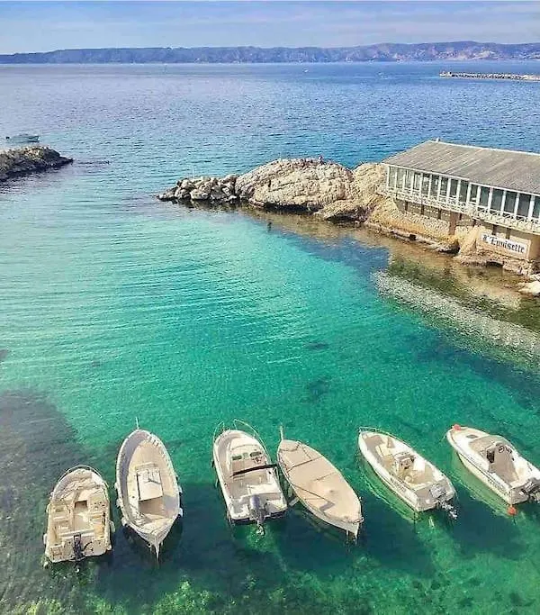 Villa Vallon Des Auffes : Le Cabanon De Mireille à Marseille