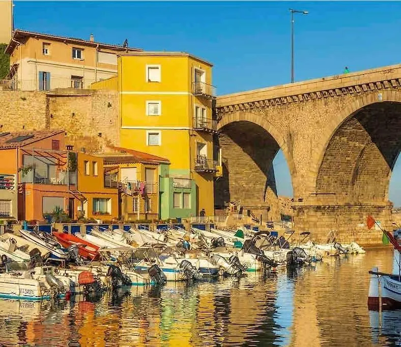 Villa Vallon Des Auffes : Le Cabanon De Mireille à Marseille 0*,